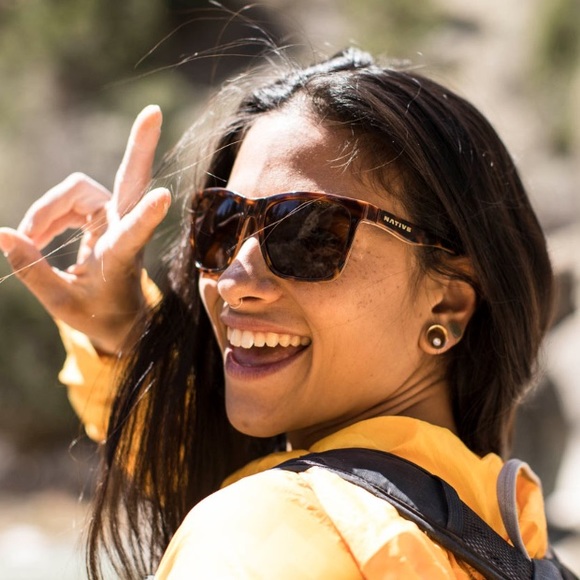 who makes native sunglasses